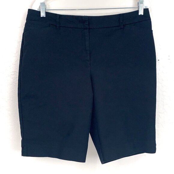 Chico’s Shorts Womens Large Black Zip Close Bermuda Length Pockets Sumner Travel - Picture 1 of 8